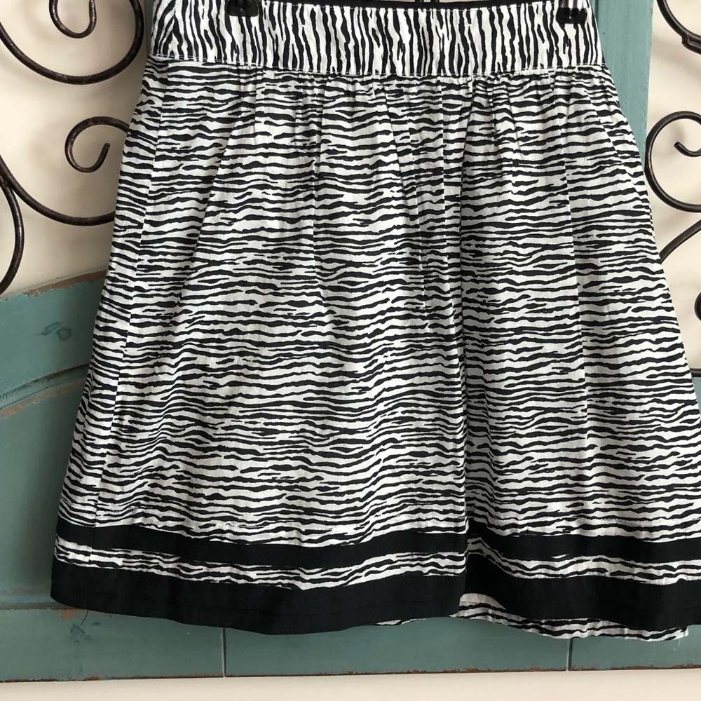 Zebra print LOFT skirt 🦓